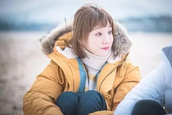 给青春女孩上色